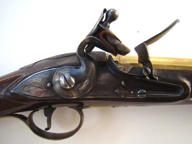 A RARE Revolutionary War period brass barreled blunderbuss by John Steele of London circa 1770 - 1780 inscribed "HAPPY IS HE WHO ESCAPETH ME" — image 8